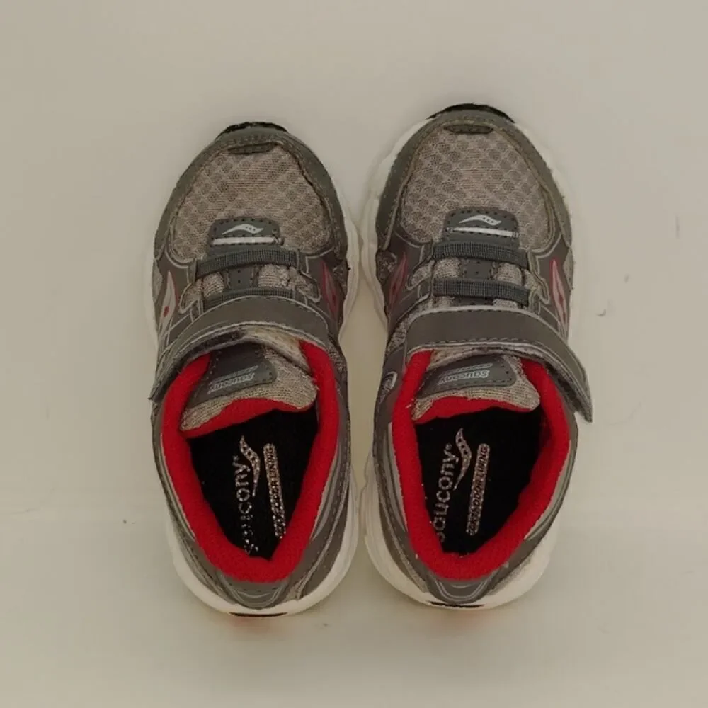 Saucony Crossfire Five Boys Pre-owned Gray & Red Leather Sneakers - sz. 7 1/2W